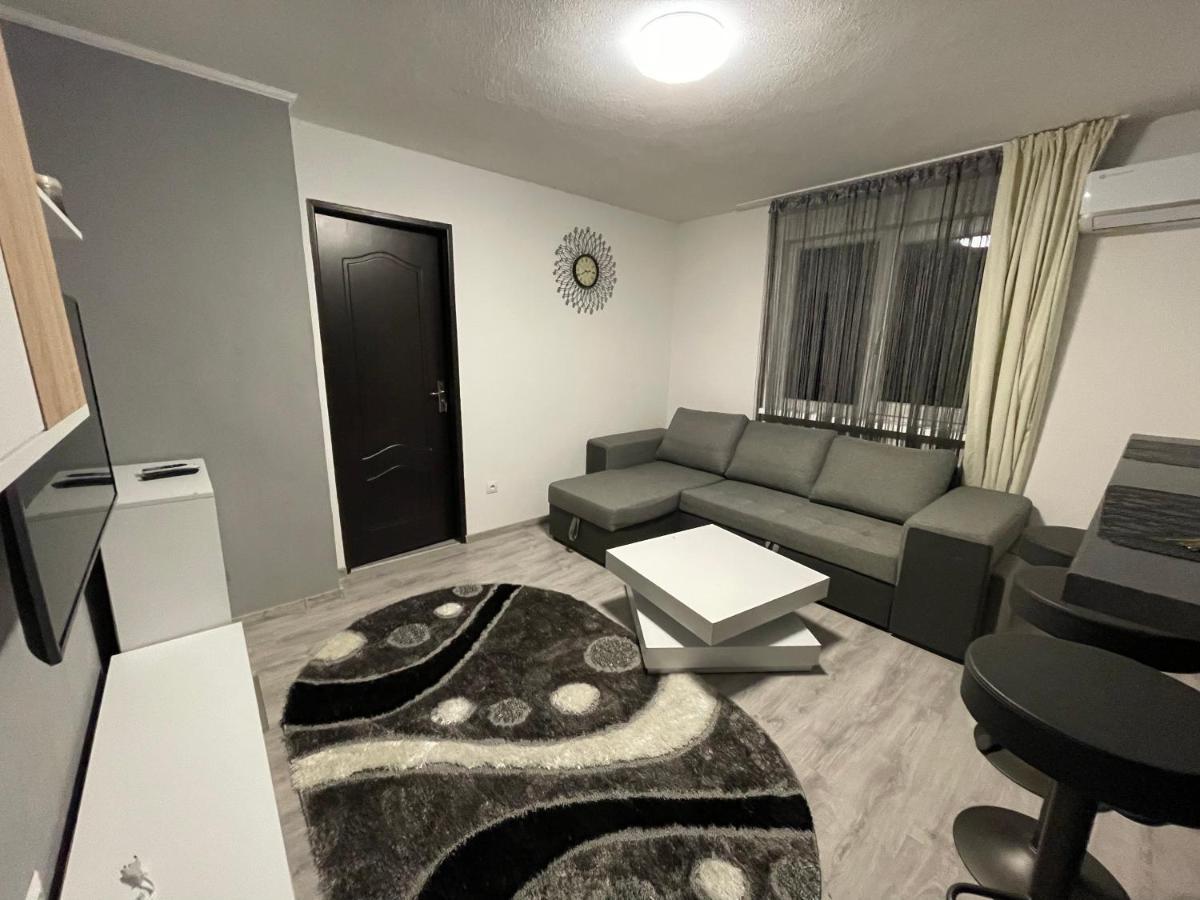 T&T Apartman Praid Eksteriør billede